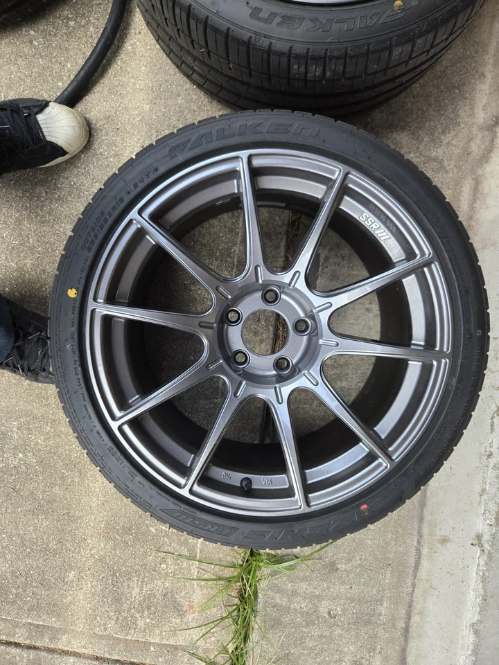 Juego de ruedas SSR GTX01 18 pulgadas +22 desplazamiento 5x1143 patrón de pernos con neumáticos 255/35 18 Foto 4 de 4