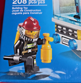 ▰▰RETIRED 2013 ▰▰LEGO City Fire Truck ▰▰ 60002 NEW Factory Sealed Collectible