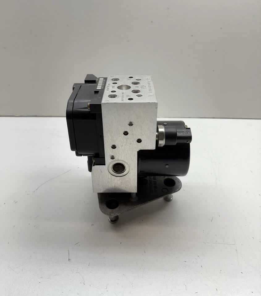 00-03 Mercedes W208 CLK320 E320 CLK430 ABS Bomba de freno antibloqueo hidráulica OEM Foto 4 de 4