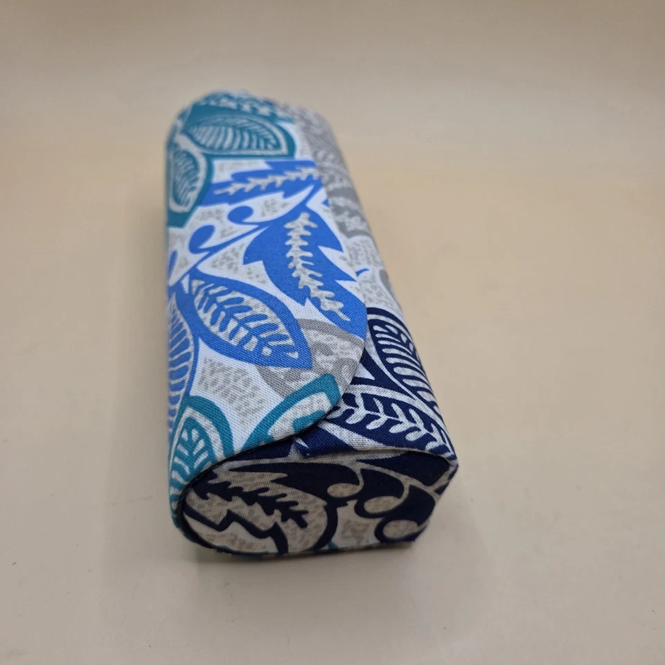 Vera Bradley Authentic Hard Magnetic Eyeglass Case Flip Travel Floral Blue Lilly - Image 2 of 4
