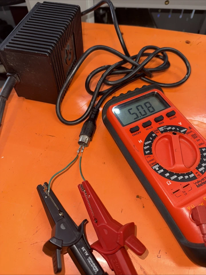 Commodore 64 Power Supply Part No. 251053 - 02  Tested Four Pin Works As Shown - Image 4 of 4