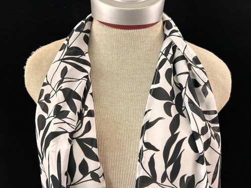 Black and white long neck scarf beaded fringe 60 x 8 leaves pattern polyester - Picture 2 of 5