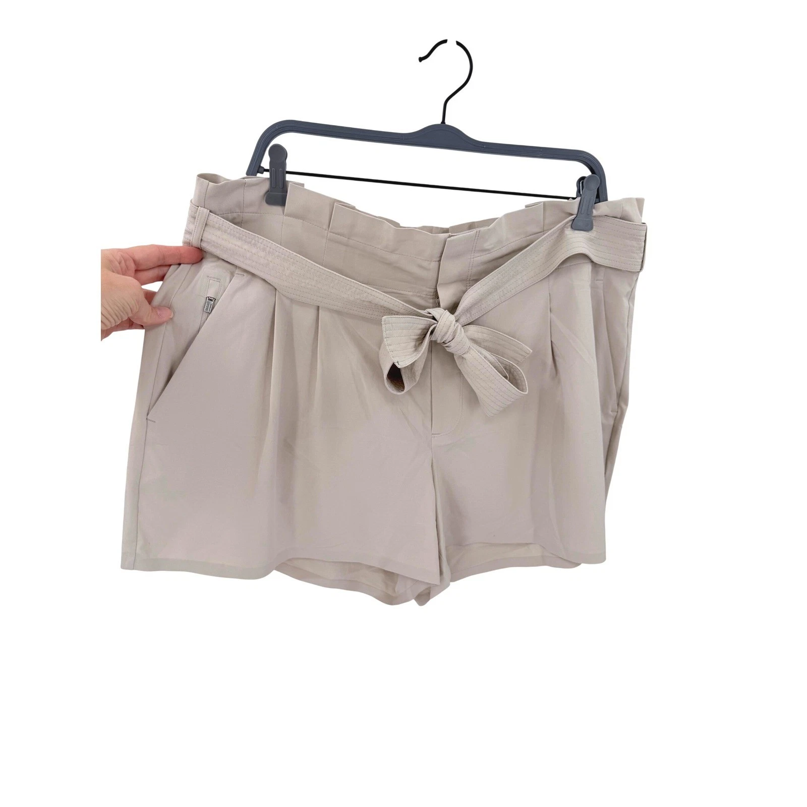 Athleta Skyline Short II Tan Beige Paperbag Waist Tie Belt Shorts Plus Size 18