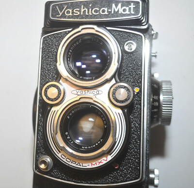 1958 Yashica-Mat Fully Automatic Medium Format TLR Camera Yashinon