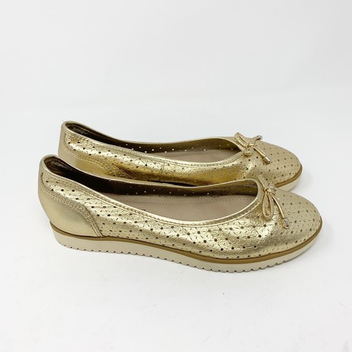 MODCLOTH CHELSEA CREW Womens GOLD GROOVY LEATHER FLAT Perforated Bow Size 6 US