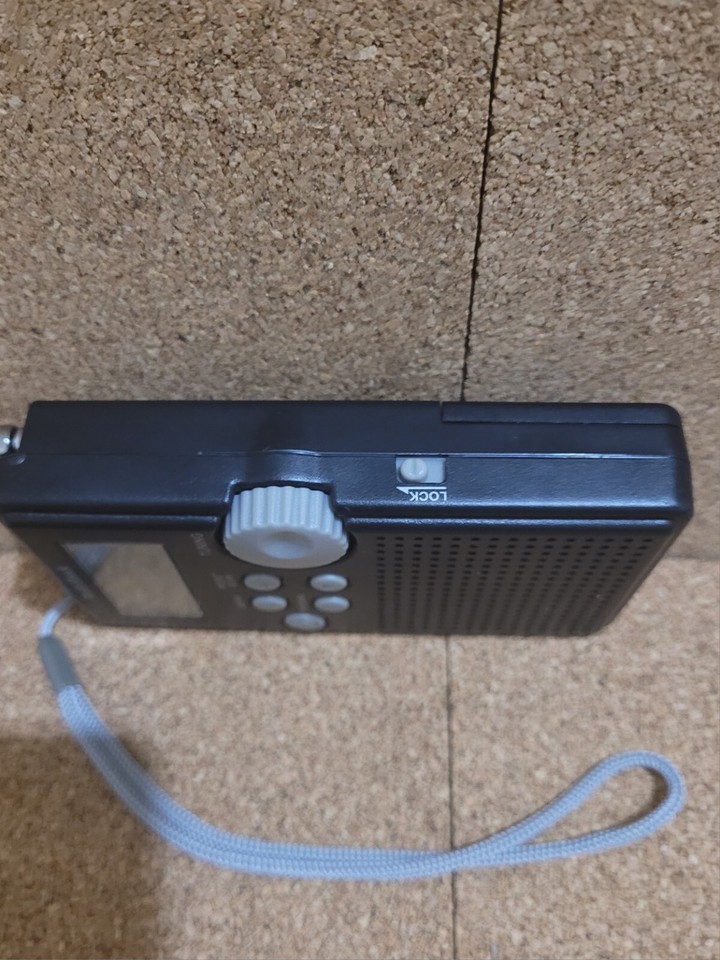 Vintage RadioShack AM/FM Digital Pocket Radio Model 12587 Tested eBay