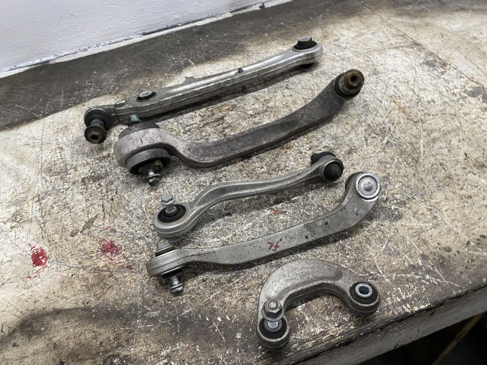 Bentley Flying Spur 2013-2019 FRONT+LEFT Control arm