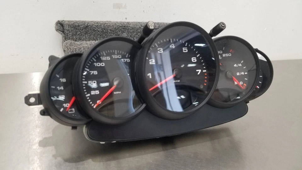 Porsche 911 996 Carrera 2000 3,4 L MT VELOCÍMETRO CLUSTER 9966411030270C Foto 4 de 4