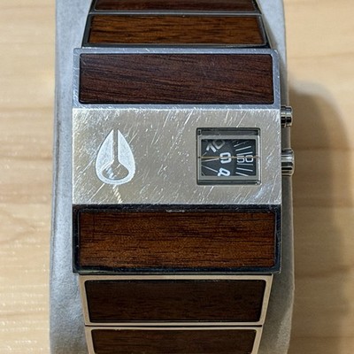 Nixon The Rotolog Direct Time Technology Wood Grain Analog Men's Watch RUNNING