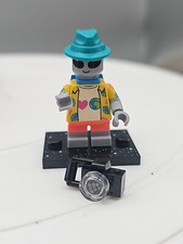 LEGO Series 26 Space Minifigure 71046 Alien Tourist