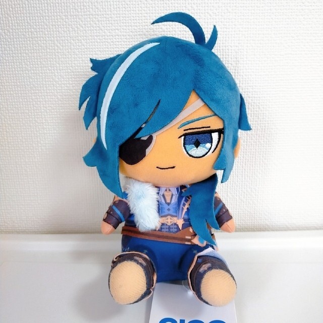 Muñeco de peluche Genshin impact Kaeya Alberich sentado Osuwari SEGA gigo