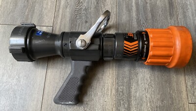 ノブです Elkhart Brass Chief 4000-24 Nozzle w/ Pistol Grip Valve - Looks