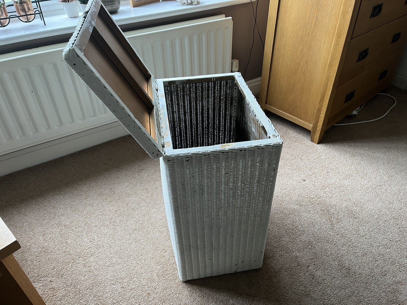Vintage White 'Lloyd Loom' Laundry Basket eBay