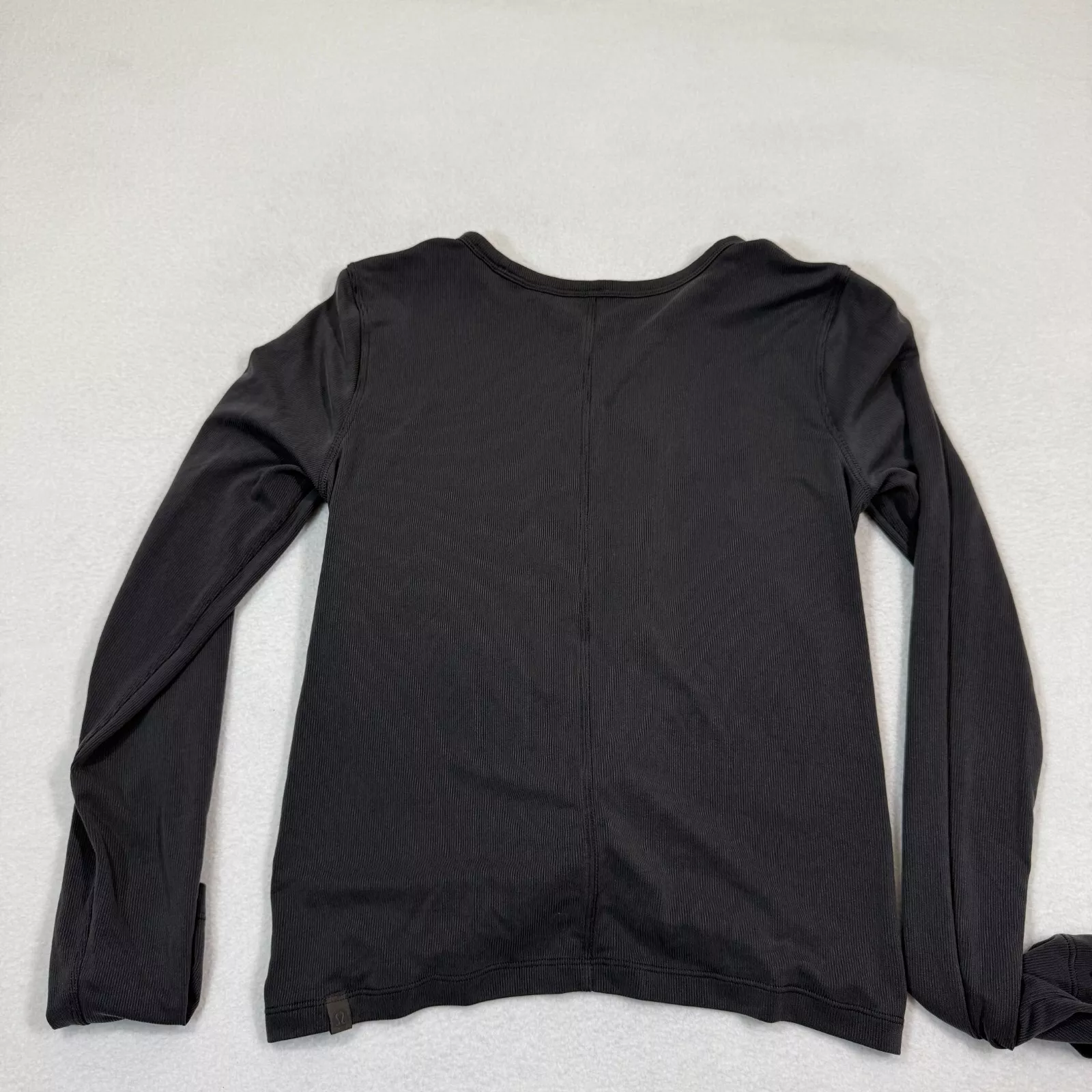 lululemon essence twist workout athleisure yoga activewear shirt