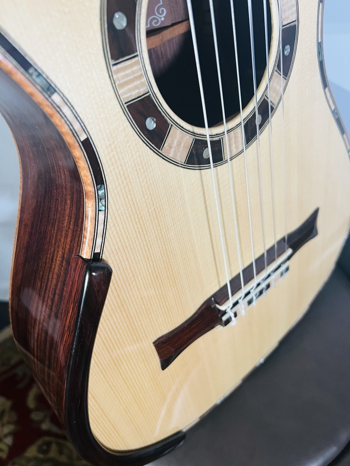 R Rodriguez  Romantic Classical guitar