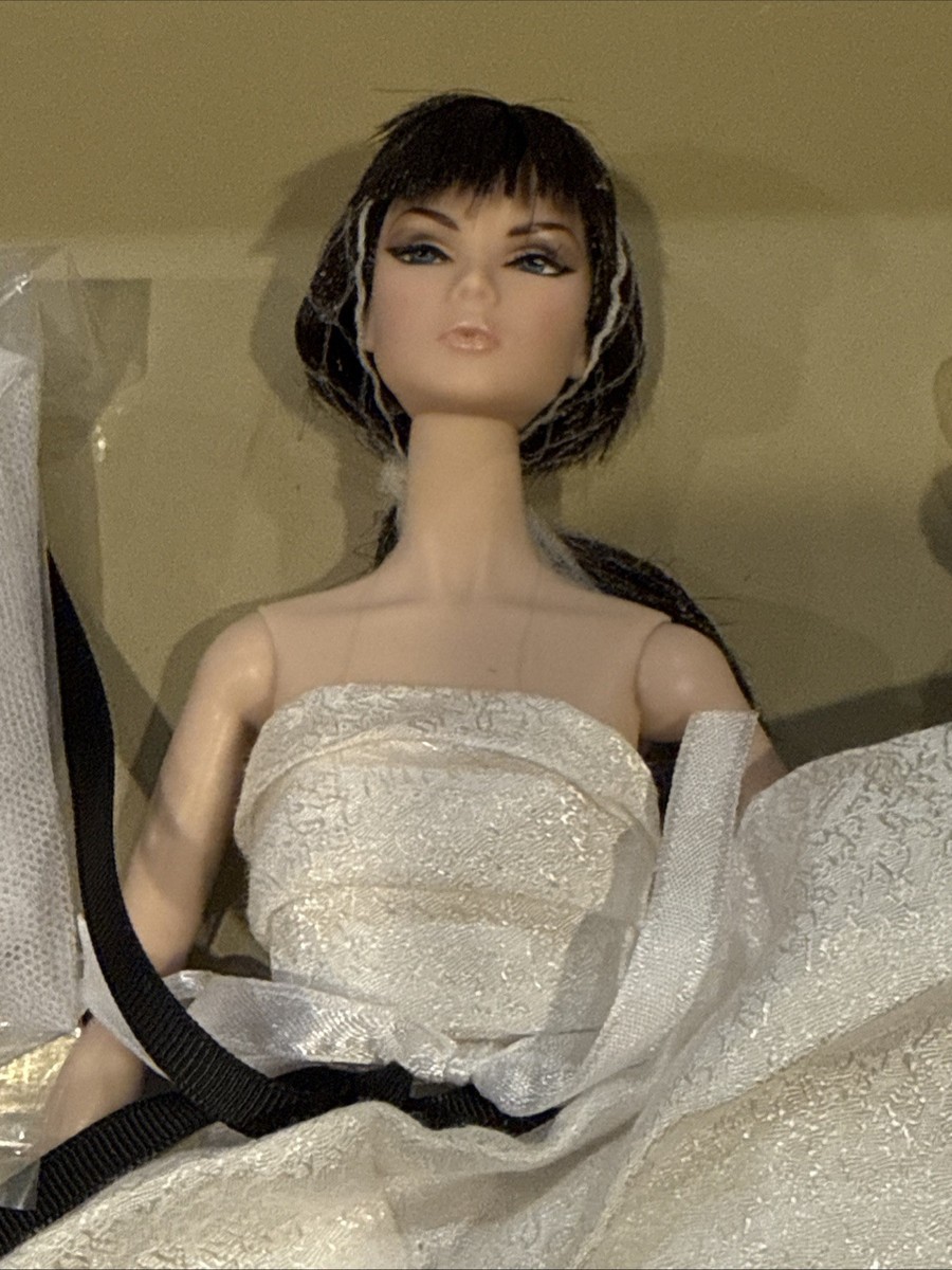INTEGRITY ROYALTY NuFace LILITH ROCKING EVER AFTER Wedding Dressed