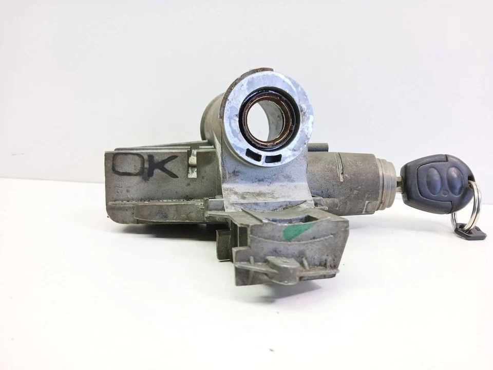 Volkswagen Sharan 1999 Diesel Ignition Lock P012106 UST118170 - Image 3 of 4