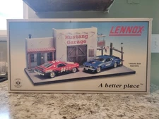 CROWN PREMIUMS LENNOX MUSTANG GARAGE DIORAMA 1/24 RARE CARS NOT INCLUDED VINTAGE