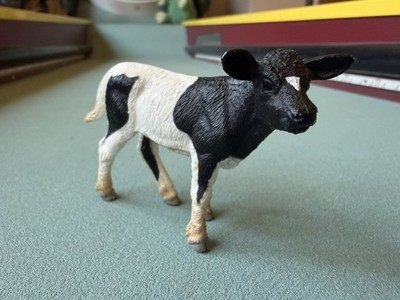 Safari Ltd HOLSTEIN CALF Figure Baby Cow Dairy Farm Black White 2007 Toy