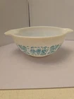 Vtg PYREX Cinderella Turquoise on White Amish Butterprint 442 1.5 Qt Mixing Bowl
