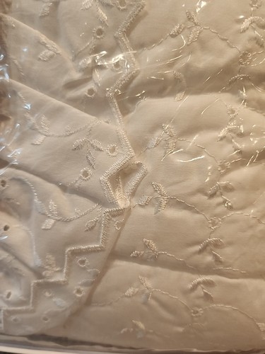 Vintage JC Penney Comforter Full Size White Laurel Lace Floral NOS 1990 USA - Picture 5 of 8
