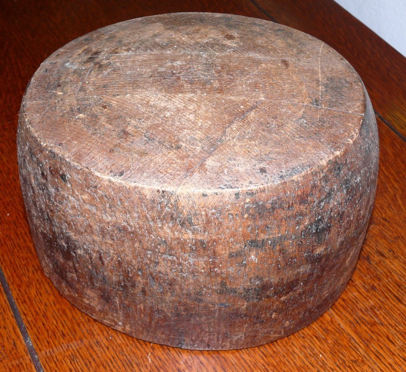 ANTIQUE MILLINERY HAT FORM - HAND TURNED HARDWOOD -1880'S-1920'S