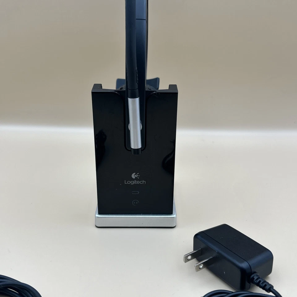 Logitech H820e Wireless Single Ear Mono Headset w Dock Base and Charger - Image 3 of 4