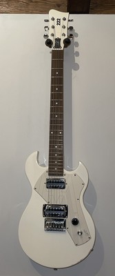 Adam Levine First Act 222 2008 White Electric Guitar (Tested \u0026 Set Up) |  eBay