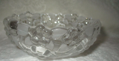Mikasa~Small Fruit Bowls~Raised Flowers~Frosted Leaf Pattern~Carmen Pattern~5.25 - Picture 2 of 11