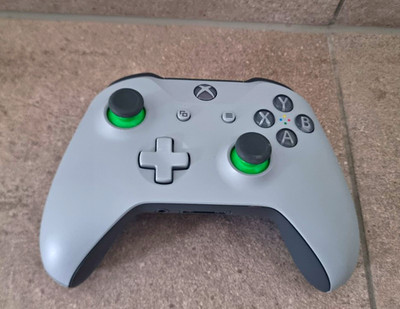 Microsoft Xbox One Wireless Controller Model 1708 - Grau/Schwarz/Grün