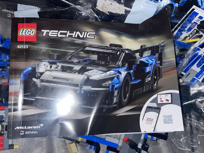 Lego Technic McLaren Senna GTR 42123 Blue Black Manual Bag 2 3