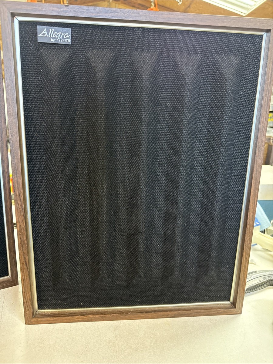Vintage Zenith Allegro speakers d9013W Made In USA Large Speakers