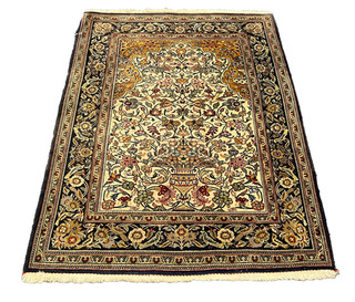 Hand knotted Oriental carpet carpet Ghoum Ghom 117 x 88 cm rug carpet