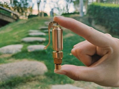 Microcosm JW-8 Brass Adjustable-Tone Bell Whistle   For Live Steam Engine Models