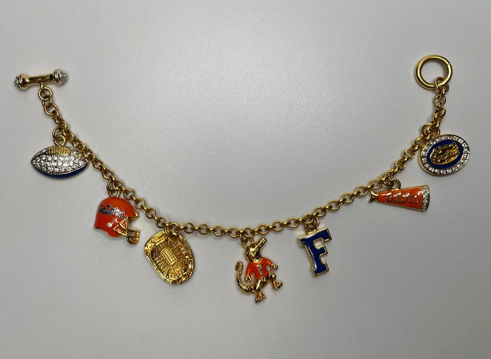 Pulseira Berloque de Cristal Austríaco Danbury Mint Florida University Gators Ouro 24K - Imagem 2 de 4