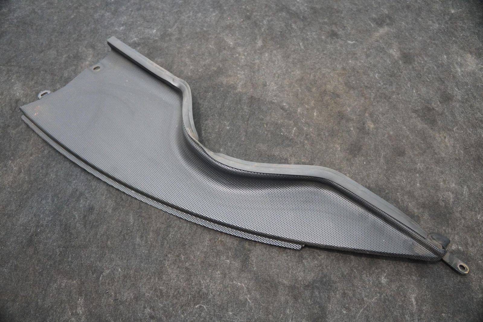 Left Dash Upper Grille Trim Cover Panel 82511600 OEM Ferrari 458 2015