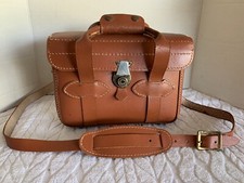 DIAMOND VINTAGE CAMERA BAG MODEL C514 GENUINE LEATHER MADE IN USA