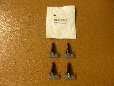 Reifendrucksensor TPMS Satz original MOPAR 68241067AB Chrysler 300C LE/LX 10-15