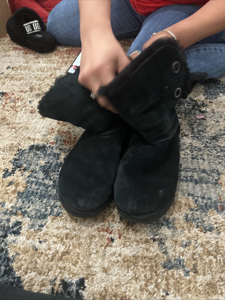 UGG Bailey Bow II Velvet Ribbon Suede/ Sheepskin BOOTS SIZE 9 Ts2