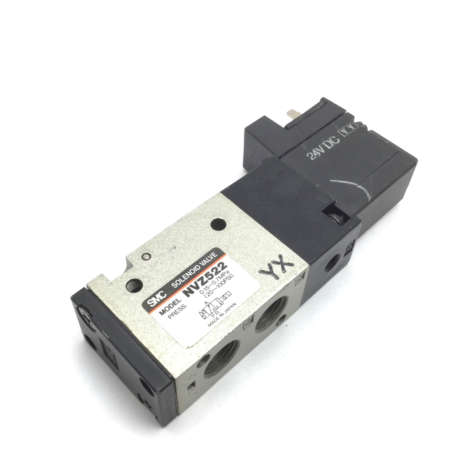 SMC NVZ522 Solenoid Valve, 2-Position 3-Port, 24VDC, 20-100psi, 1/8" NPT