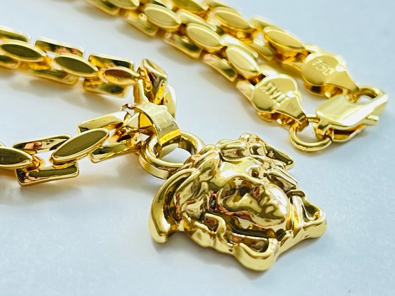 Versace Pendant  / dust  bag signature   Head of Medusa 1.2 inch