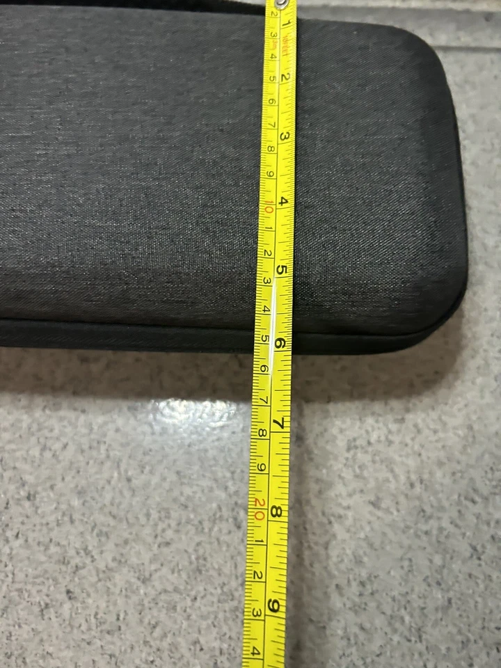 A-16) Nintendo Switch Carrying Case Dark Gray Brand new And soo nice - Image 4 of 4