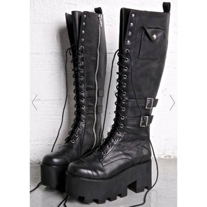 current mood reality bytes chunky platforms