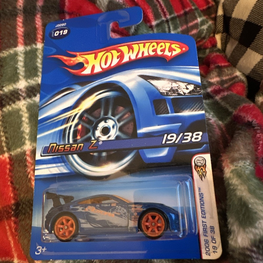 hot wheels 2006 first edition nissan z 19/38 Blue