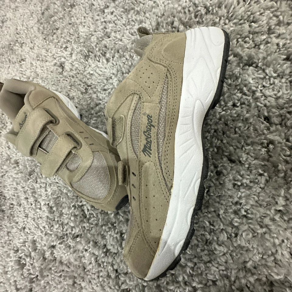 Zapato Deportivo MacGregor Talla 6.5 Ancho Cuero Cómodo Fácil de Montar Correa Foto 2 de 4