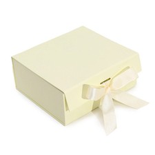 Flat Pack Gift Box - Medium Square 20x18.2x8cm - Ivory - Per case: 1 Box