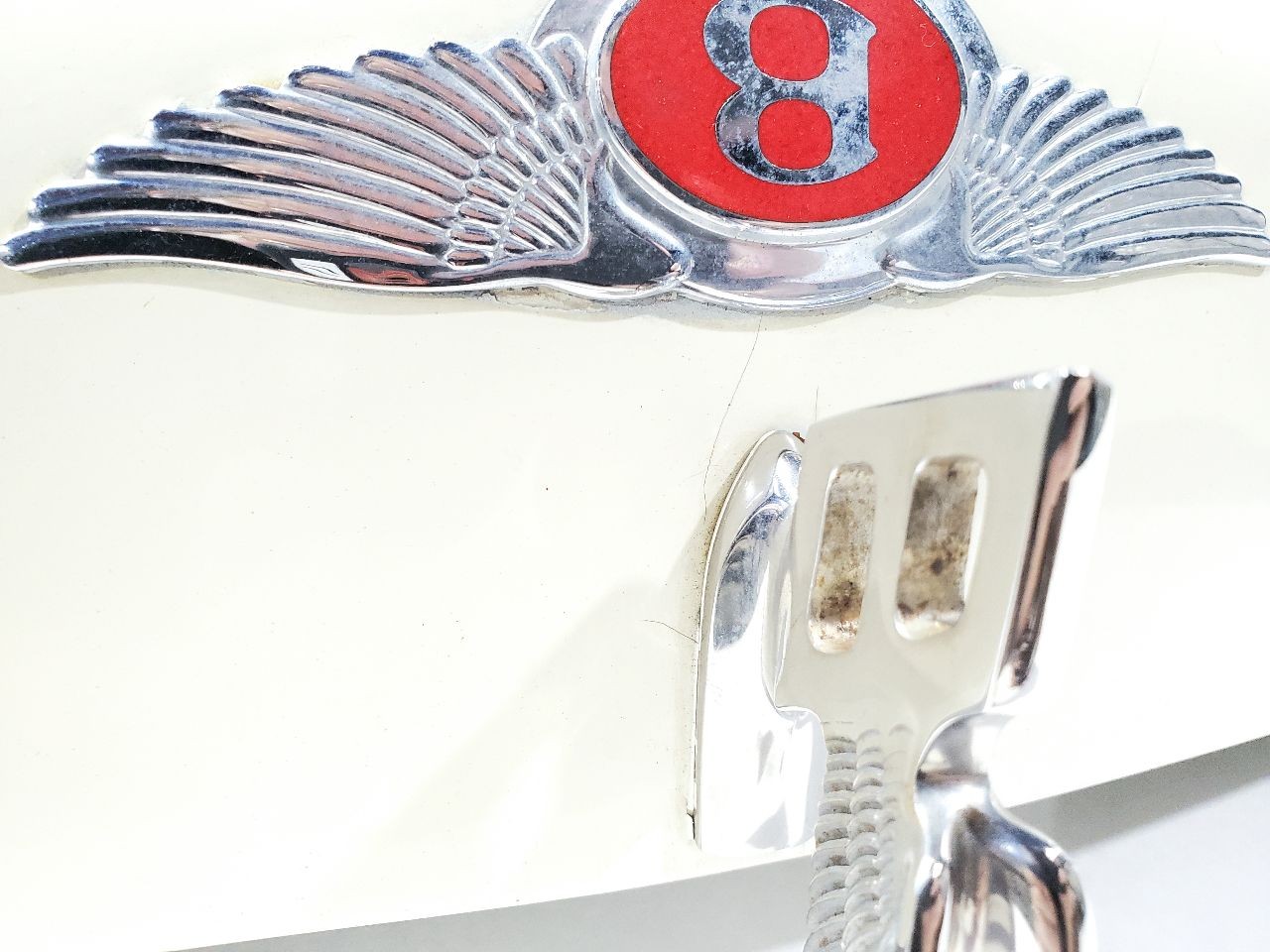 Bentley Turbo R 1990 Front Right Bumper grille White