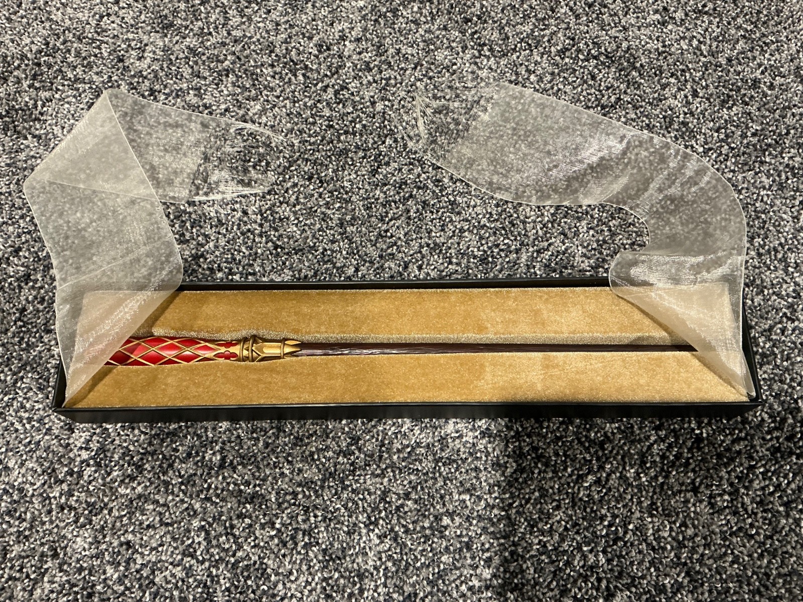 The Wizarding World of Harry Potter Interactive Wand Sequoia Red 2ND Generation