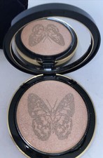 Gucci Limited Edition New Illuminating Face powder 0.40 oz  020 SUNSTONE NIB