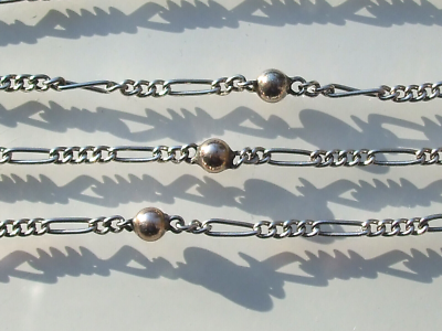 Collier Sautoir Ancien Des Années 1920/30 En Argent Avec Boule Dorée - 134cm